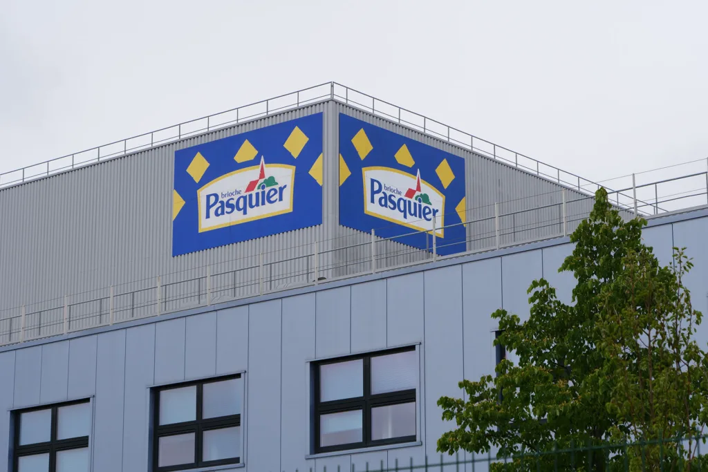 FMS Delivers a Solar Car Park Canopy for Brioche Pasquier, Milton Keynes this image shows the roof for the Brioche Pasquier site in Milton Keynes